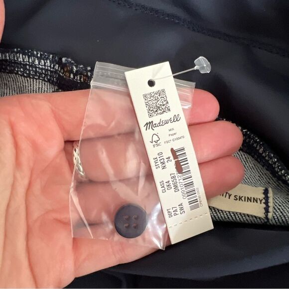 NWT Madewell Maternity Over-The-Belly High-Rise Skinny Jeans in Smithley Wash - Picture 10 of 10